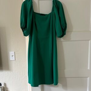 Chic Emerald Puff Sleeve Midi Dress
